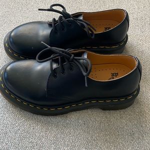Dr. Martens Oxford